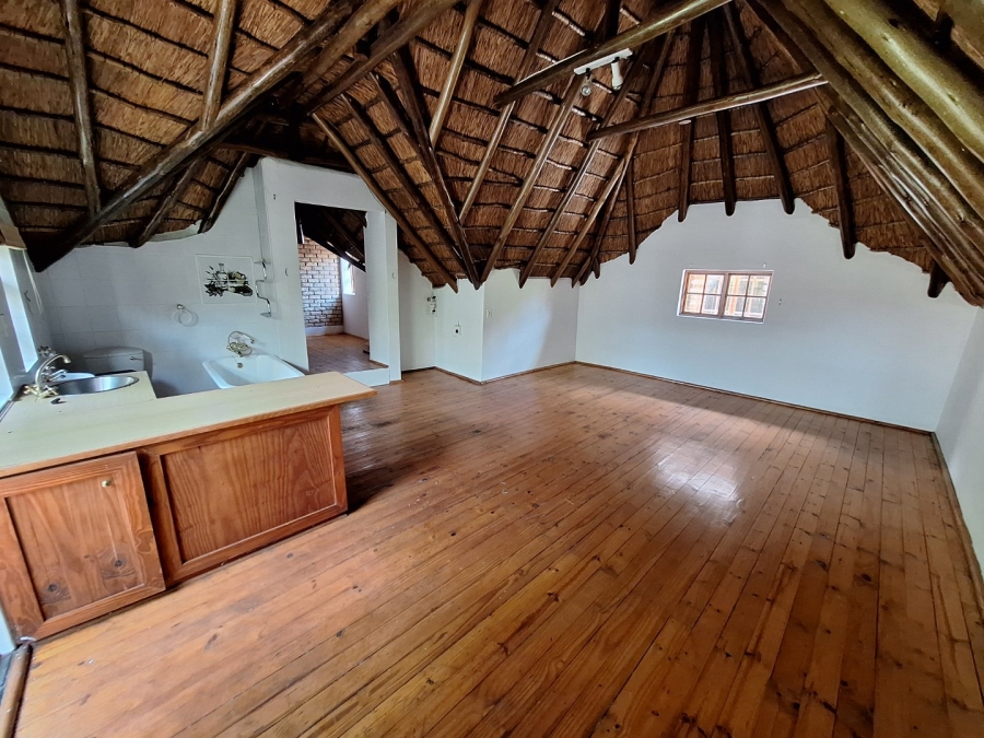 5 Bedroom Property for Sale in Mooivallei Park North West